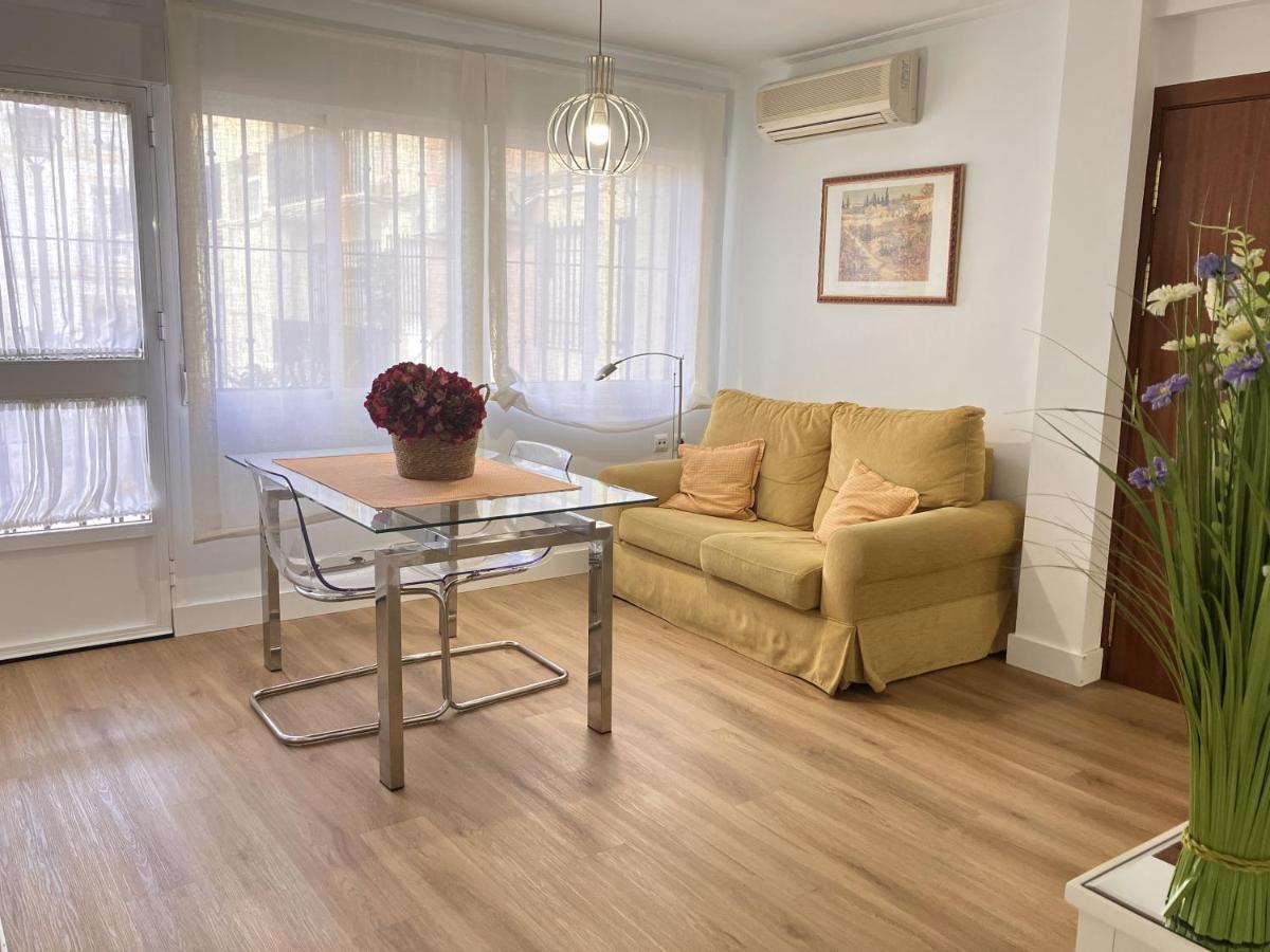 Moderno Apartamento En Casco Historico Sewilla Zewnętrze zdjęcie